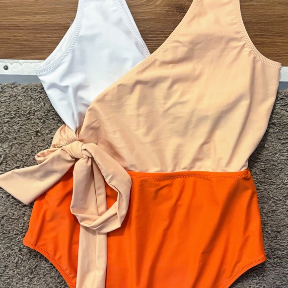 Cupshe NWOT Women One Piece Swimsuit Sm Orange Color Block V-Neck Wrap Front Tie - Picture 10 of 11